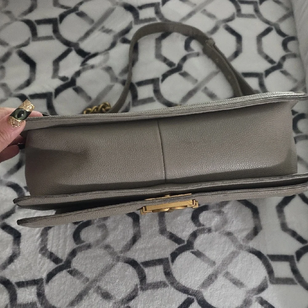 Chanel Metallic Gray Quilted Shoulder Bag - Picture 5 of 9